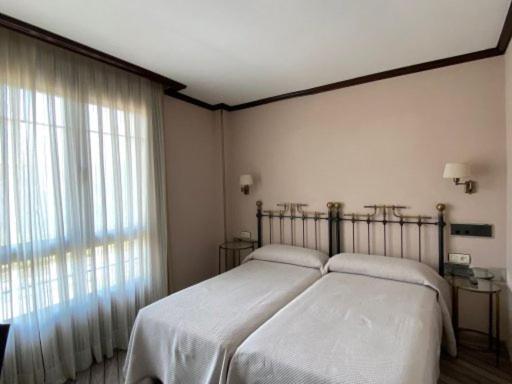 Hotel Los Molinos リャネス エクステリア 写真